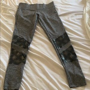 Victoria’s Secret PINK ultimate legging